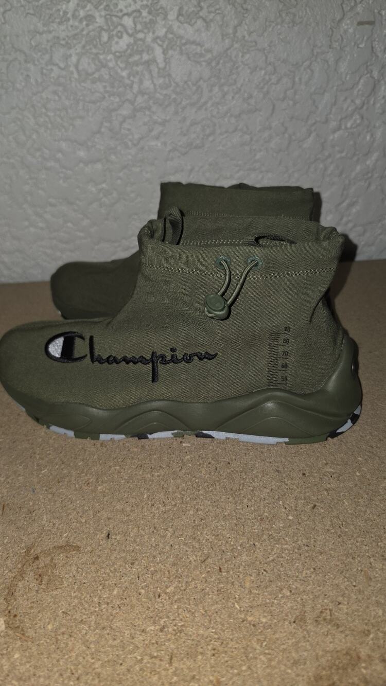 Champion Women’s High Top Sneaker Boots Olive Green Size 7 EU 40 Embroidered Log